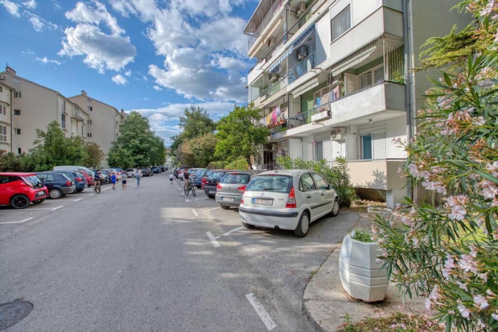 Apartment Milos Kotor Exterior photo
